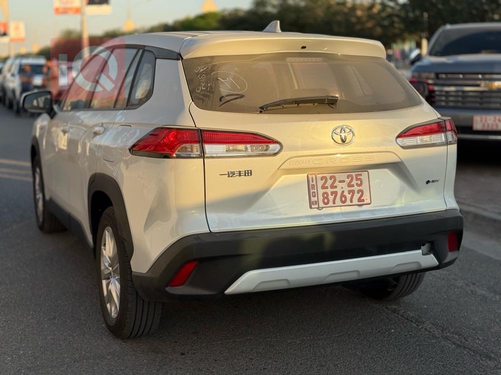 تۆیۆتا کۆرۆلا کرۆس